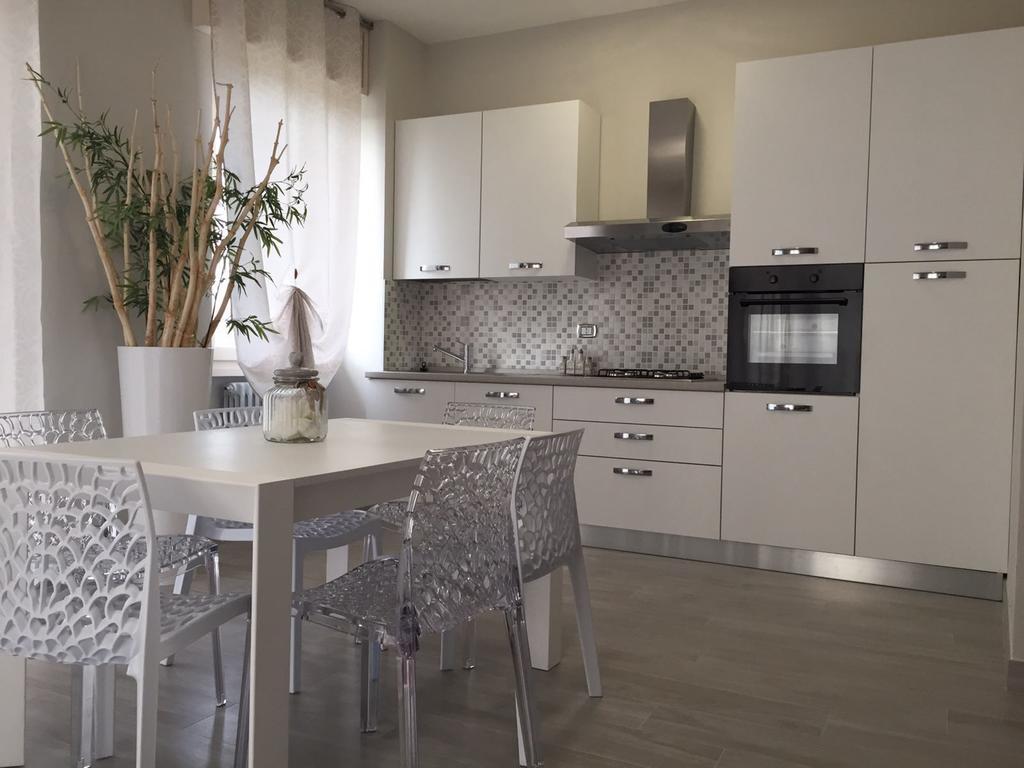 Lm House Daire Lonato Dış mekan fotoğraf