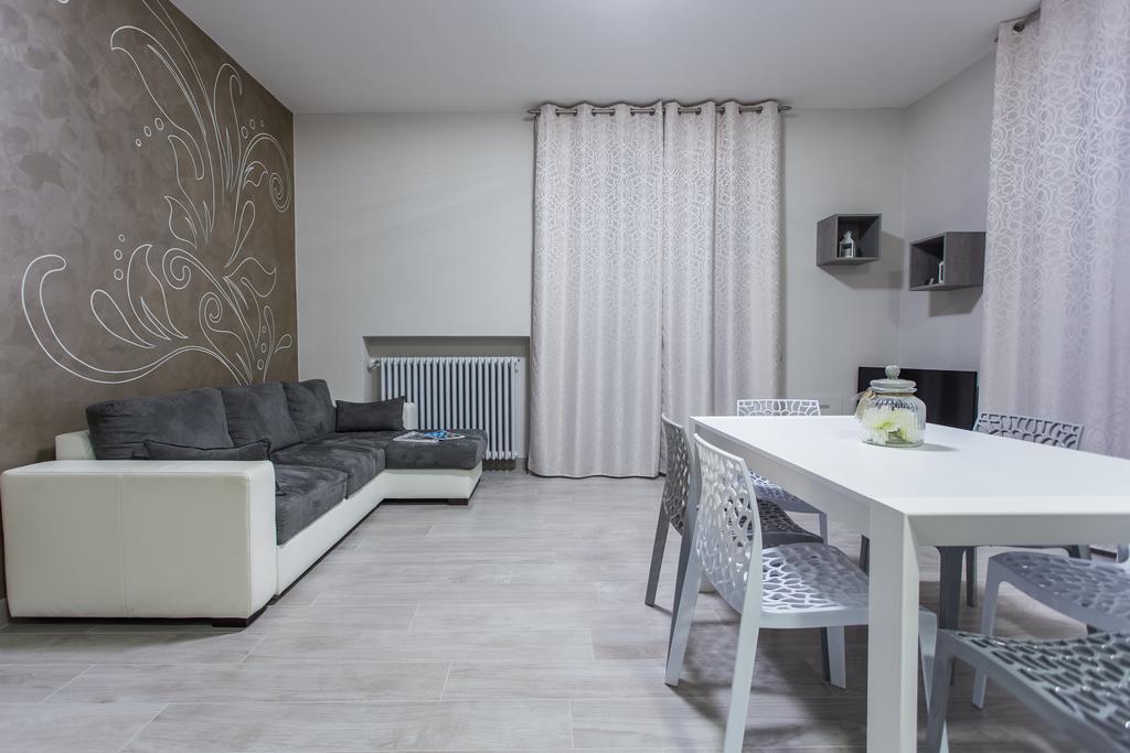 Lm House Daire Lonato Dış mekan fotoğraf